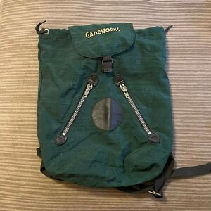 Vintage green canvas gameworks backpack